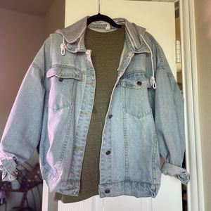 Jeans jacket with removable hood